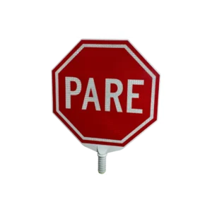 Señalización utilizada comúnmente por auxiliares de tránsito para otorgar derecho de paso alternado